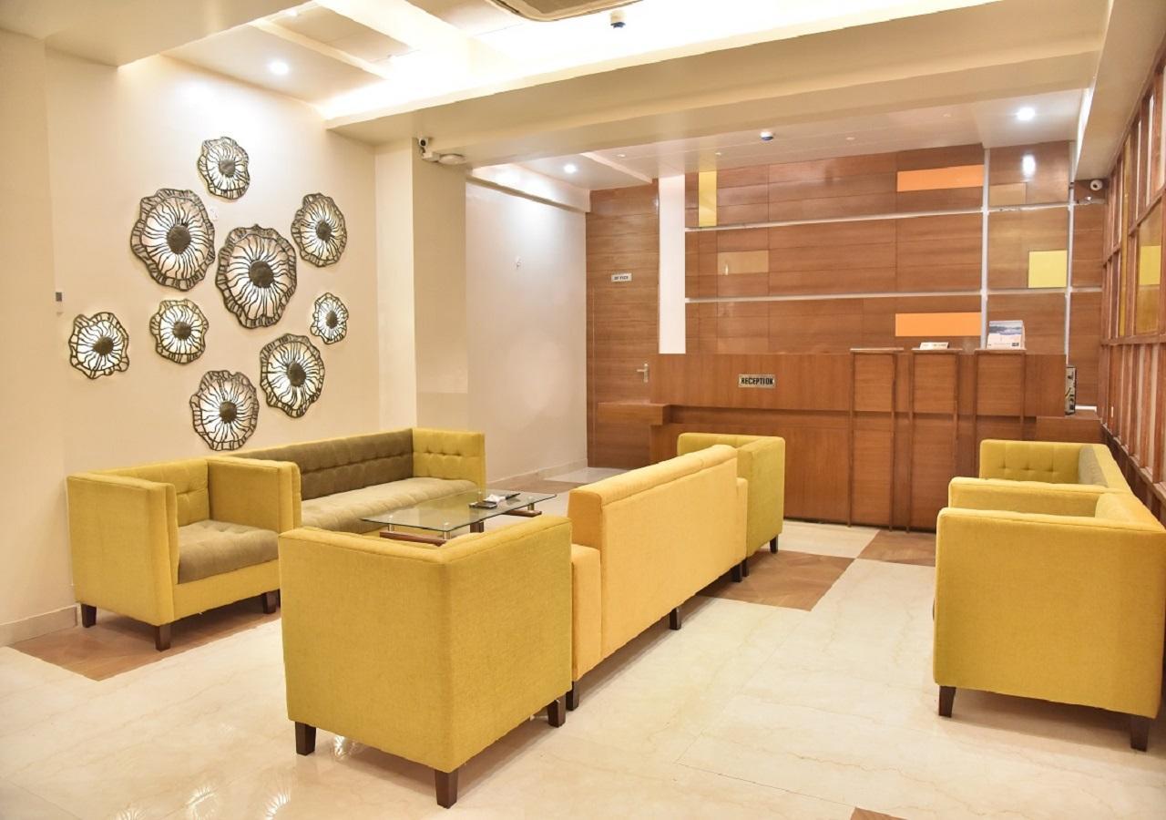 ורנאסי Hotel Rk Grand מראה חיצוני תמונה