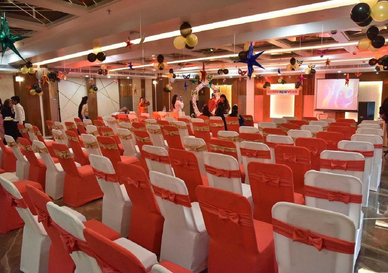 ורנאסי Hotel Rk Grand מראה חיצוני תמונה
