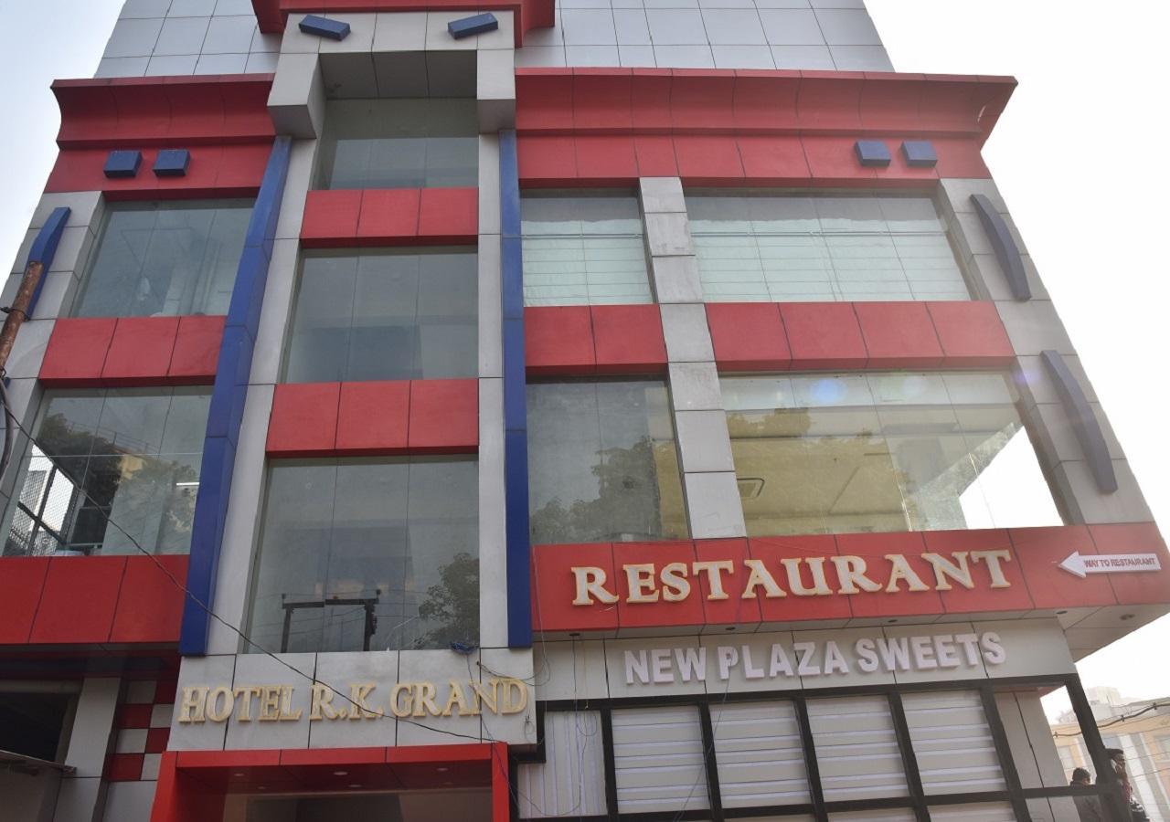 ורנאסי Hotel Rk Grand מראה חיצוני תמונה