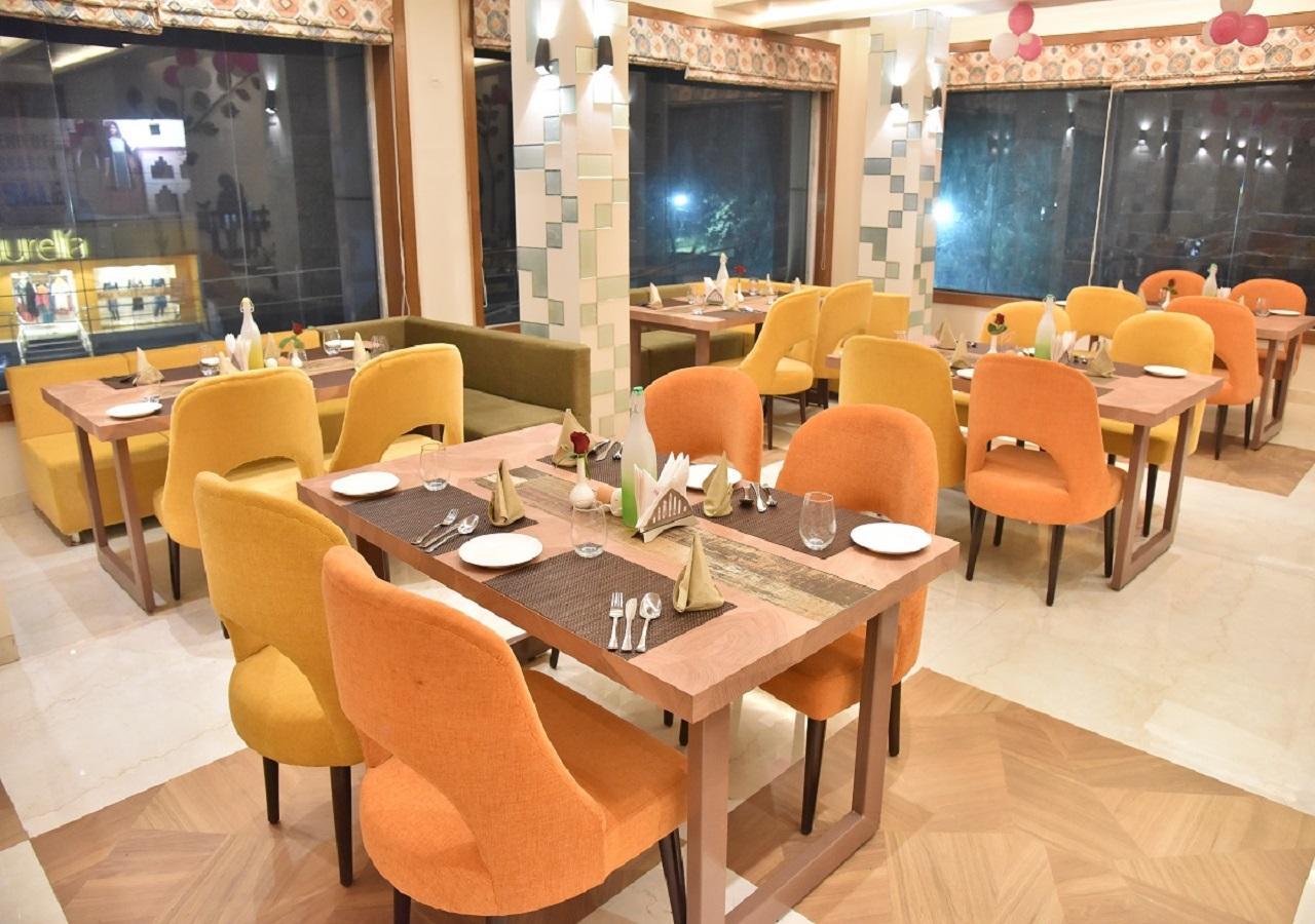 ורנאסי Hotel Rk Grand מראה חיצוני תמונה